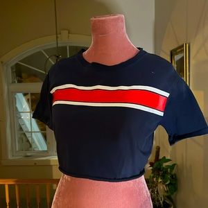 Garage cropped tee navy blue with red stripe